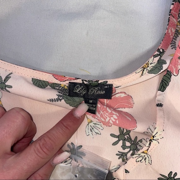 Juniors' Lily Rose Button Front Tiered Romper MEDIUM, Melon Floral NEW with tag - Picture 11 of 12